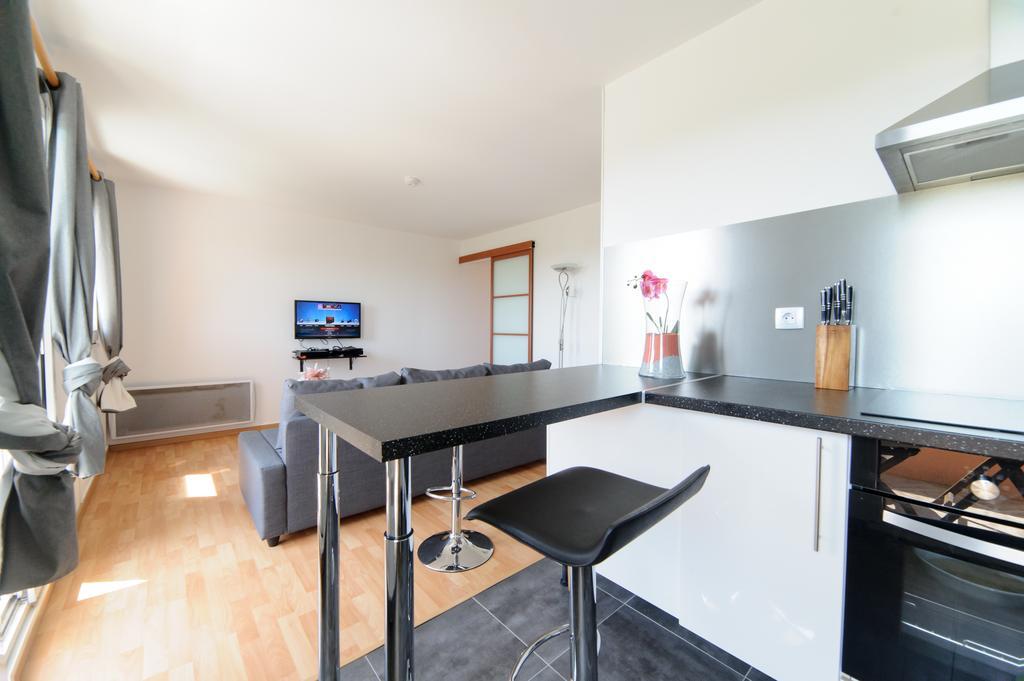 Le Marnois-Gare Apartment Noisy-le-Grand Room photo